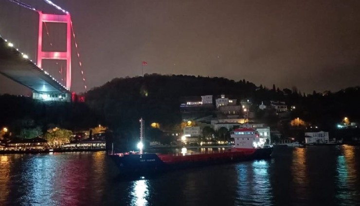 İstanbul Boğazı gemi trafiğine kapatıldı