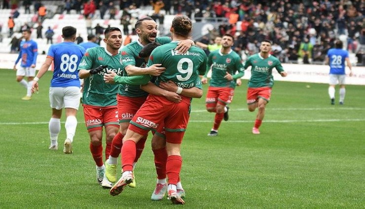 Karşıyaka'da yeni teknik direktörle ilk galibiyet: 2-1