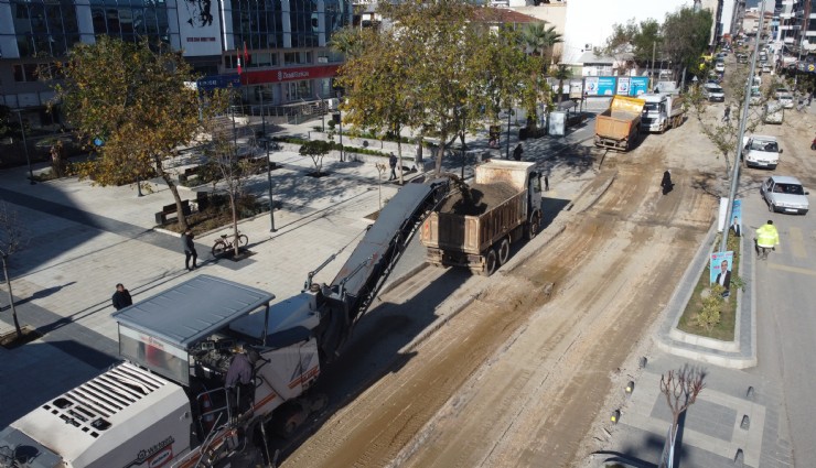 Menderes’te Yoğun Yol Çalışması