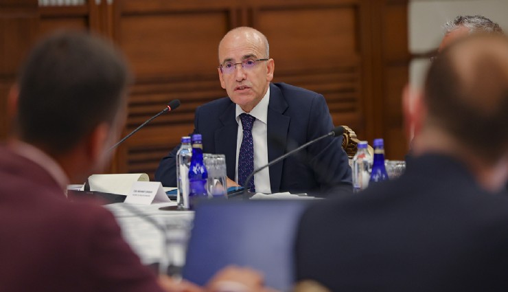 Bakan Şimşek'ten ekonomi gündemine dair önemli açıklamalar
