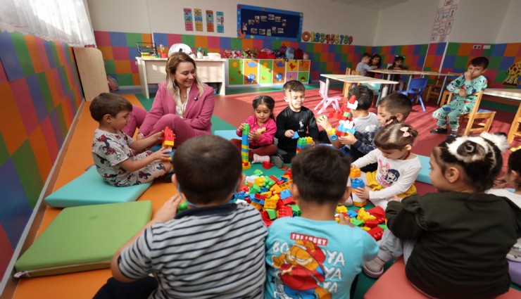 Başkan Mutlu, Oyun Evi’nin minikleriyle bir araya geldi