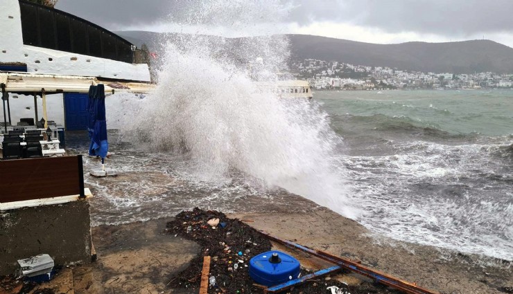 Bodrum ve Kaş arasında  fırtına uyarısı