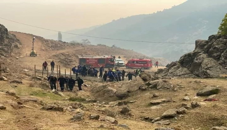 Denizli'de alevlerle mücadele devam ediyor: 7 hava aracı ve 1069 personelle müdahale ediliyor