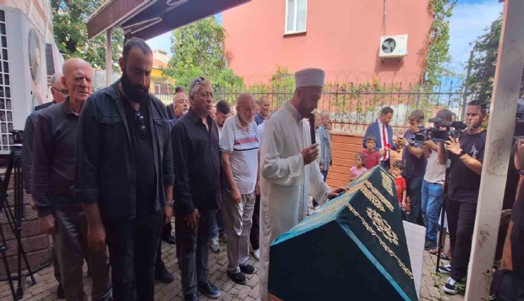Fatih’teki film gibi olayda tabuttayken hayatta olduğu belirlenen yaşlı adam son yolculuğuna uğurlandı