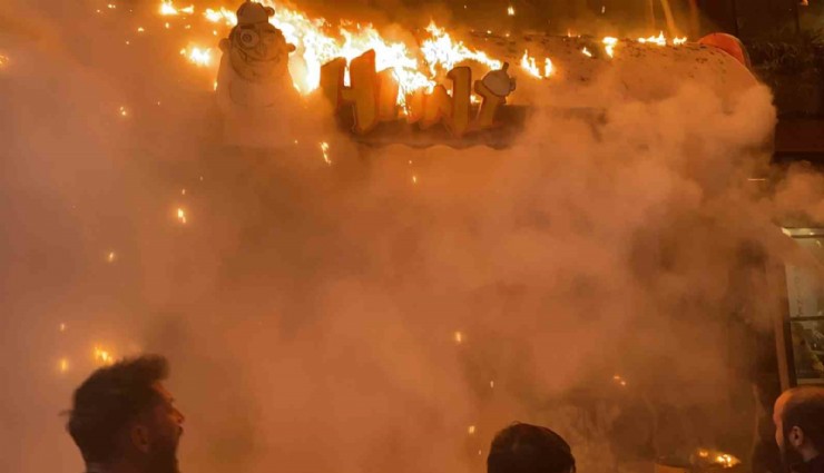 Isparta'da eğlence merkezinde korkutan yangın