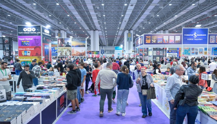 İZKİTAP okurlarla yazarları buluşturdu