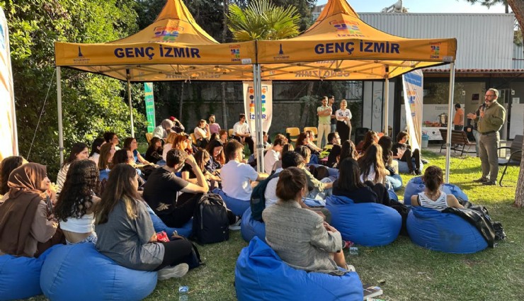İzmir'de gençlerin deneyim yolculuğu'' başladı