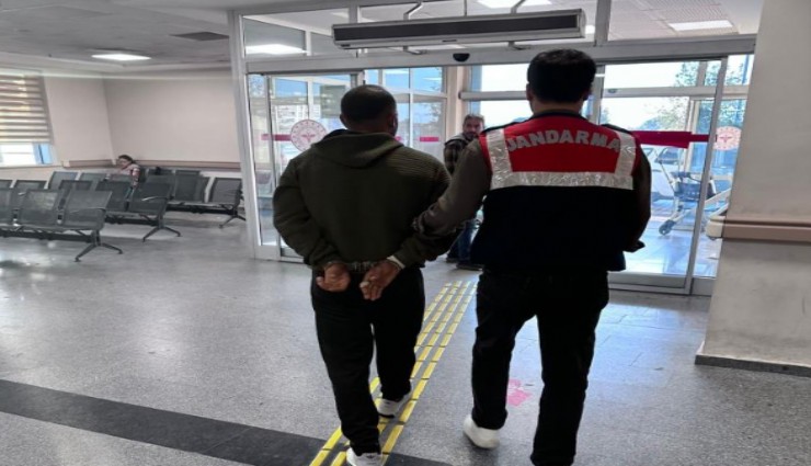 İzmir'de PKK/KCK/PYD/YPG terör örgütü üyelerine operasyon: 3 kişi yakalandı
