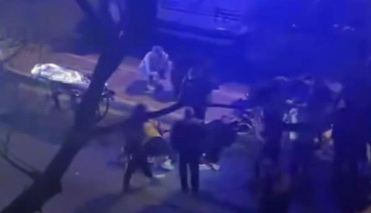 İzmir'de yayaya çarpan 14 yaşındaki motosiklet sürücüsü hayatını kaybetti