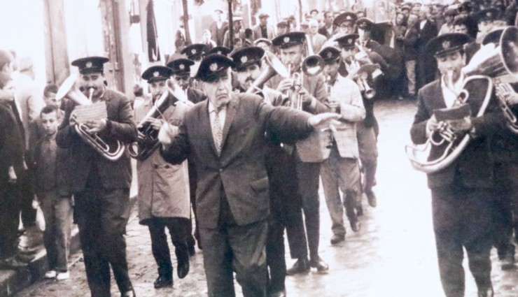 100 yıl önce savaş ganimetleriyle kurulan tarihi bandonun belgeseline ödül