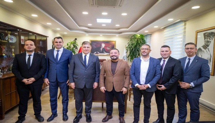 Başkan Tugay'dan belediyeler için yol haritası: Şehrimize sahip çıkacağız