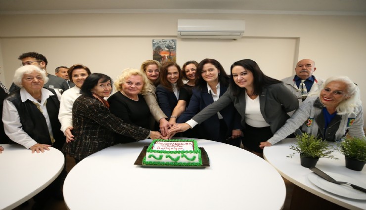 Başkan Yıldız Ünsal Öğretmenler Günü’nü kutladı