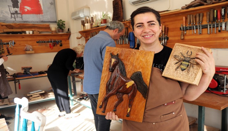 Beyninde kitle çıktı, ahşap oymacılığı ile yeniden hayata tutundu