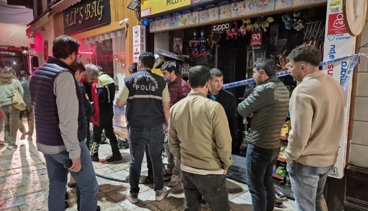 Bodrum'da cinnet geçiren şahıs dehşet saçtı: Kardeşinin bulunduğu marketi ateşe verdi