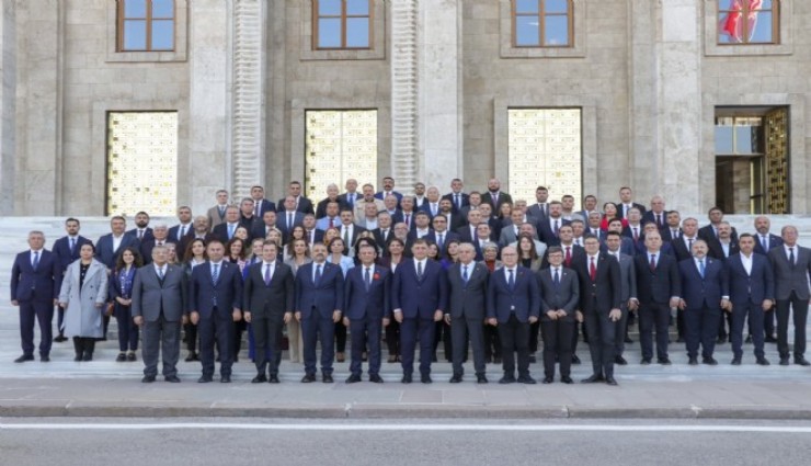 CHP İzmir tam kadro TBMM'de