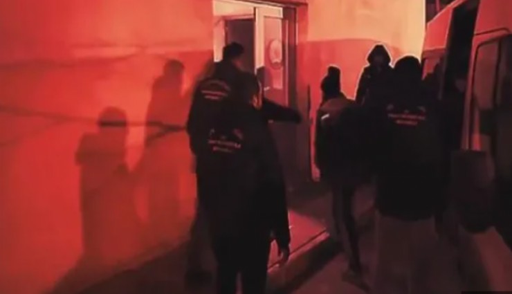 İzmir dahil 47 ilde göçmen operasyonları:  2 haftada 257 göçmen kaçakçılığı organizatörü yakalandı