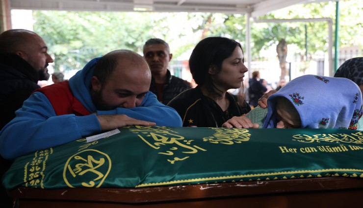 İzmir'de ilaçlama nedeniyle hayatını kaybeden bebeğe acı veda: Oğlumu öldürdüler