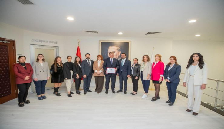 İZTEKNOLOJİ’ye İş’te Eşit Kadın sertifikası gururu: Yüzde 40 oranında kadın çalışan