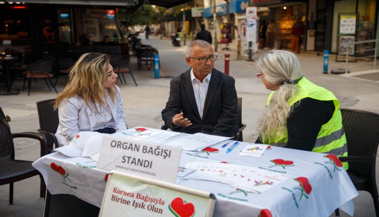 Konak’ta organ bağışı farkındalığı için stant kuruldu