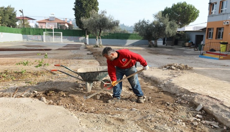 Menderes Belediyesi’nden Okullara Destek
