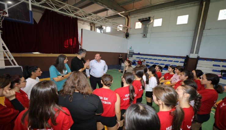 Menderes'te Görece Spor Salonu yenilendi
