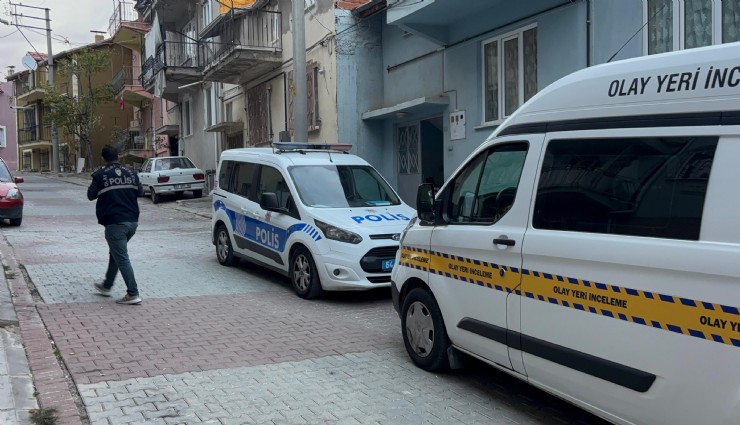 Uşak'ta evlat dehşeti: Annesini bıçaklayarak öldürdü