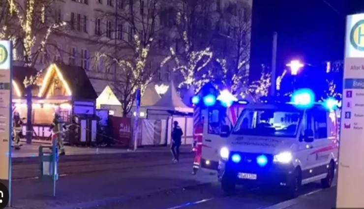 Almanya'da kokrunç olay: Noel pazarına arabayla daldı