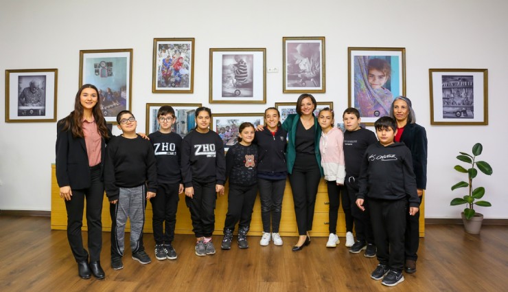 Başkan Kınay özel gereksinimli çocuklarla anlamlı günde buluştu