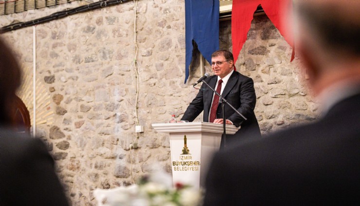 Başkan Tugay’dan yeni yıl mesajı  İyiliği çoğalttığımız bir yıl olsun