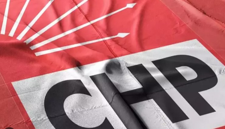CHP Foça İlçe Başkanı Mehmet Suat Yılmaz ile ilçe yönetimi görevden alındı