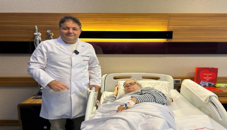 Dayanılmaz bel ağrılarından ameliyatla kurtuldu