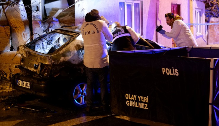 Edirne'de feci olay: Kaza yapan araç yandı, 4 kişi hayatını kaybetti