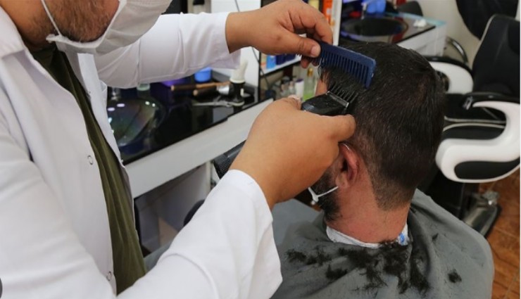 Erkeklere kötü haber, berberde cep yakan fiyat: Saç-sakal traşı 800 TL