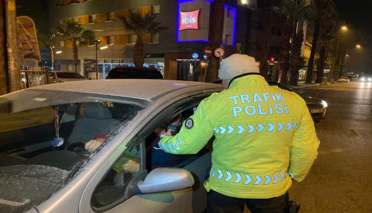 İzmir'de yılbaşı gecesi bin 432 trafik polisi görevde