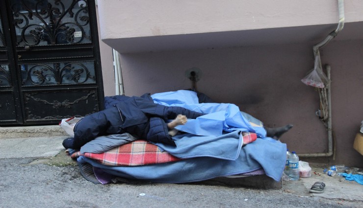 İzmir sokaklarında yaşam mücadelesi veriyordu: Dün yardım istedi bugün ölü bulundu