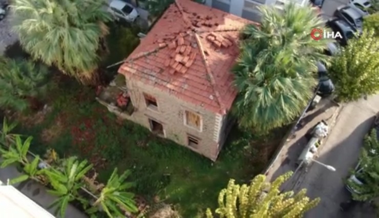 Karşıyaka'da üzen görüntü: Atatürk'ün İzmir'de sıkça kullandığı 'Mahfel' harabe halde