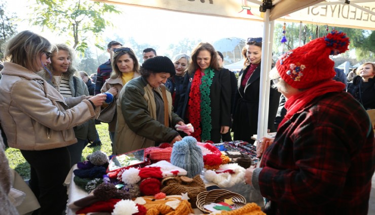 Karşıyaka’da ‘Yeni Yıl Pazarı’na coşkulu açılış