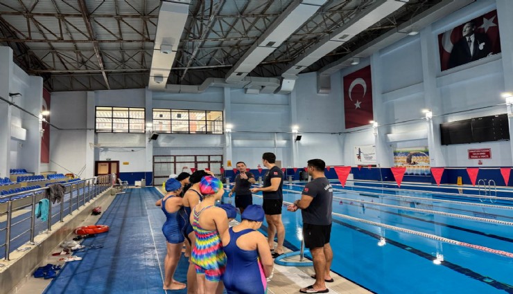 Sahil Güvenlik'ten çocuk evlerine sevgi eli