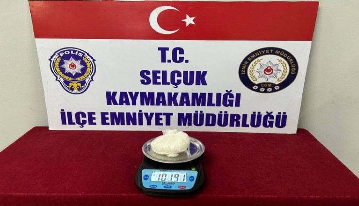 Selçuk'ta uyuşturucu operasyonu: 247,83 gram metamfetamin maddesi ile yakalandı