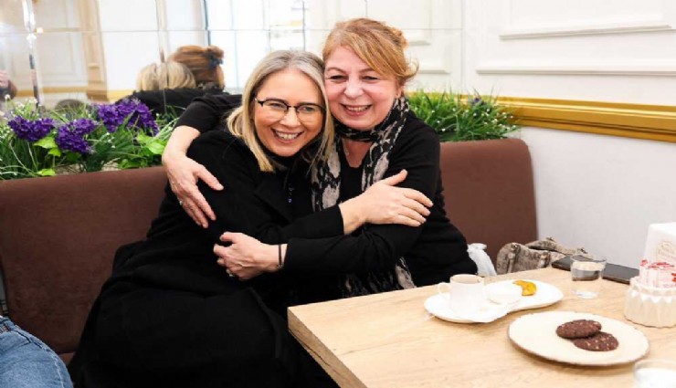 AK Parti Konak Belediye Başkan Adayı Ceyda Bölünmez:Gelin siyasete iki saat kahve molası verelim, kadınlar olarak dayanışmanın örneğini gösterelim