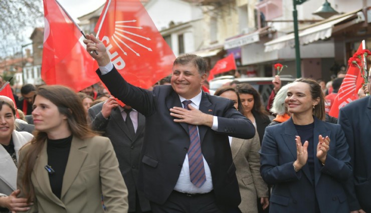 Başkan Tugay'dan Çeşme'ye yatırım sözü