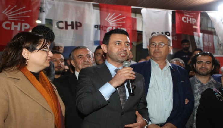 İrfan Önal seçim ofisi açılışında konuştu: ‘Halkla beraber kentin refahı için çalışacağız’