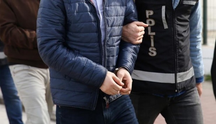 İzmir'de 146 adrese eş zamanlı baskın, 271 zanlı yakalandı
