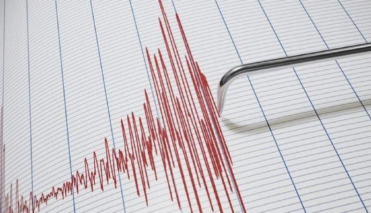 İzmir'de 3.7 büyüklüğünde deprem