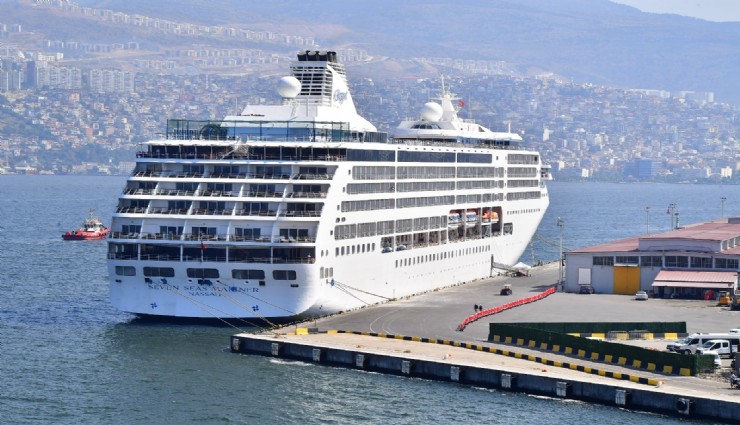İzmir Uluslararası Kruvaziyer Hatları Birliği’ne katıldı