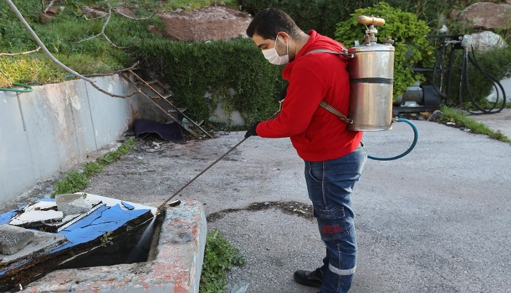 Menderes’te Larva Mücadelesi