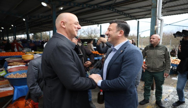 Hamza Dağ ve Ümit Özlale Kınık pazarında karşılaştı