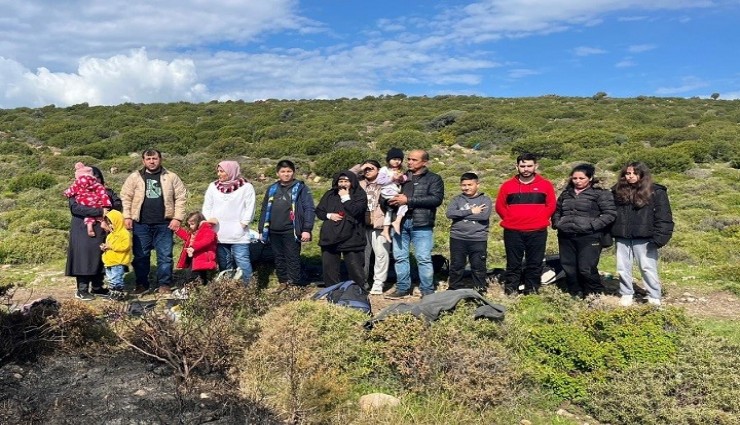 İzmir'de 8'i çocuk 15 kaçak göçmen yakalandı