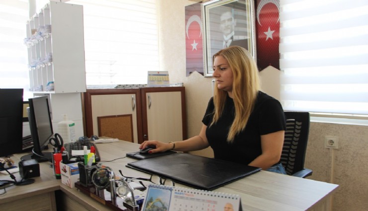 5 erkek rakibini geride bırakarak muhtar oldu