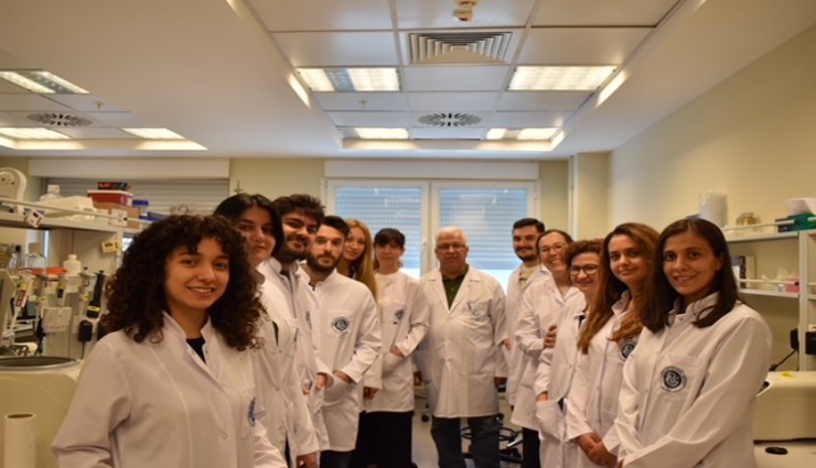 Aşı Haftası'nda İzmir Biyotıp ve Genom Merkezi araştırmacılarından menenjit aşısı geliştirmede umut verici  atılım